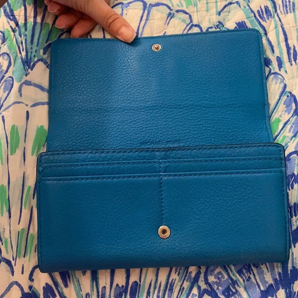 Blue Michael Kors continental wallet - Picture 3 of 7
